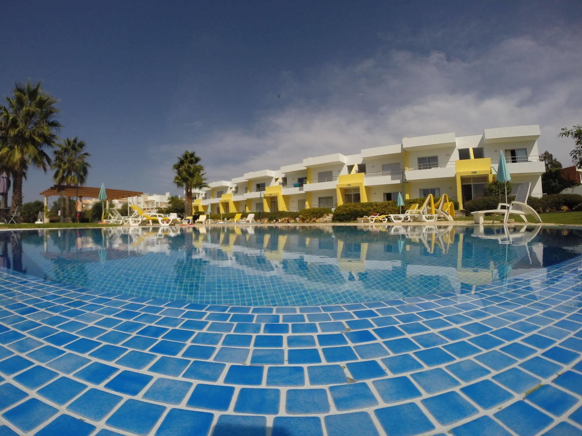 Apartamentos Santa Teresinha Alvor Zewnętrze zdjęcie